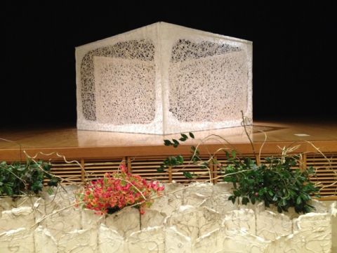 草花以外はすべて和紙でできてます！ステージ上のものはお茶室！✿